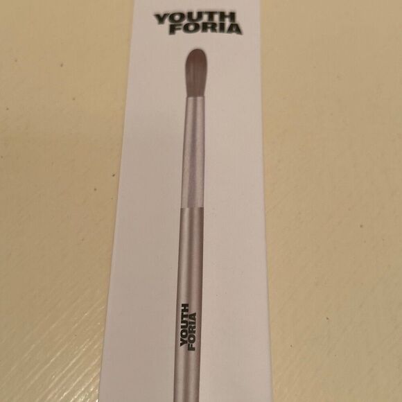 Youthforia 201 Blending Brush Multiuse Eyes Eyeshadow Contour Highlight Blush - Picture 2 of 5
